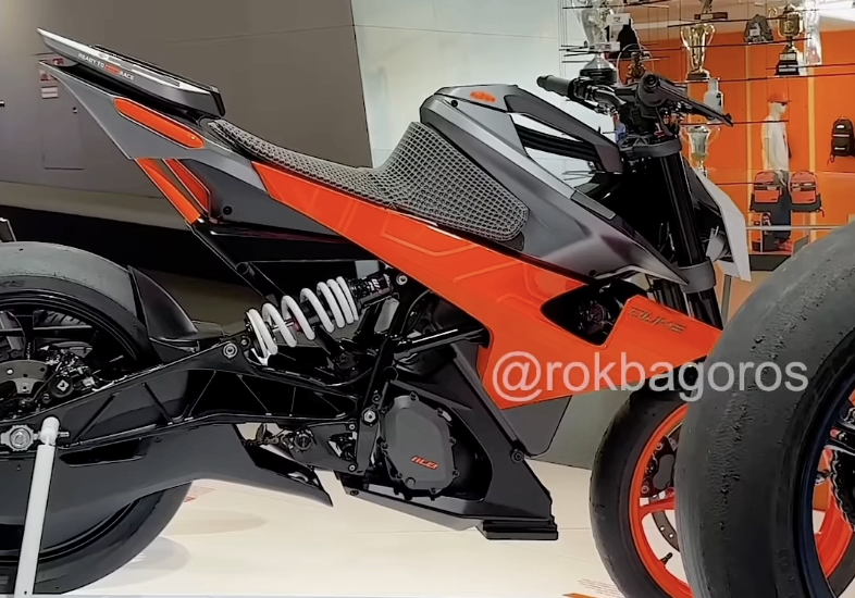 The KTM E-Duke